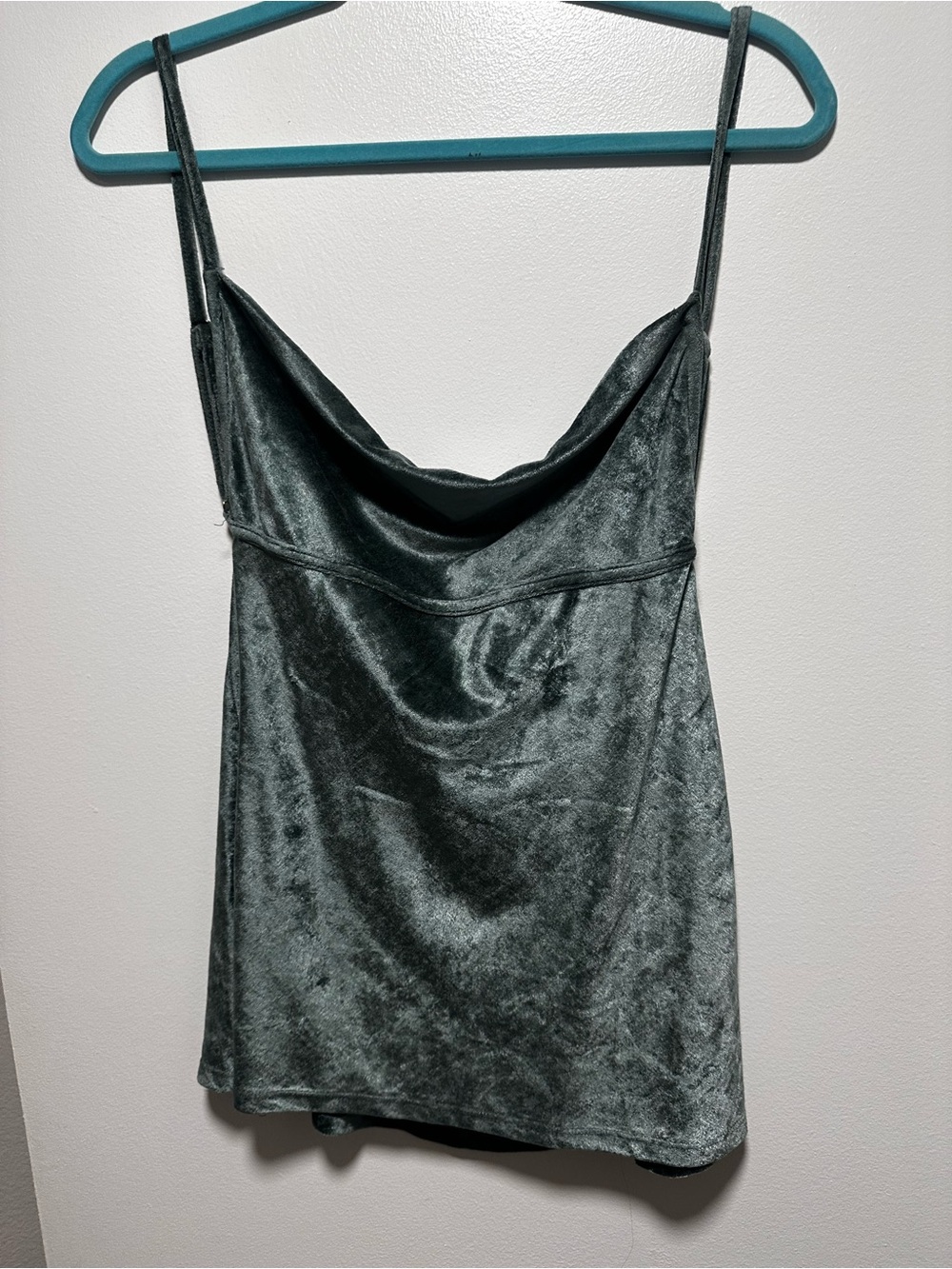 Velvet Cowl Neck Camisole - green